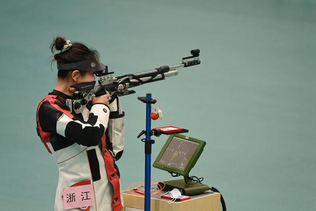 捷克代表团在射击比赛中夺得金牌