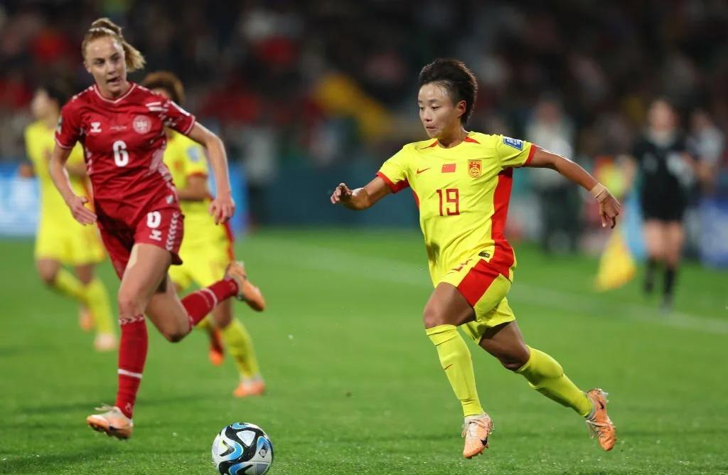 女足比赛精彩瞬间抢先看，球队实力对决的简单介绍