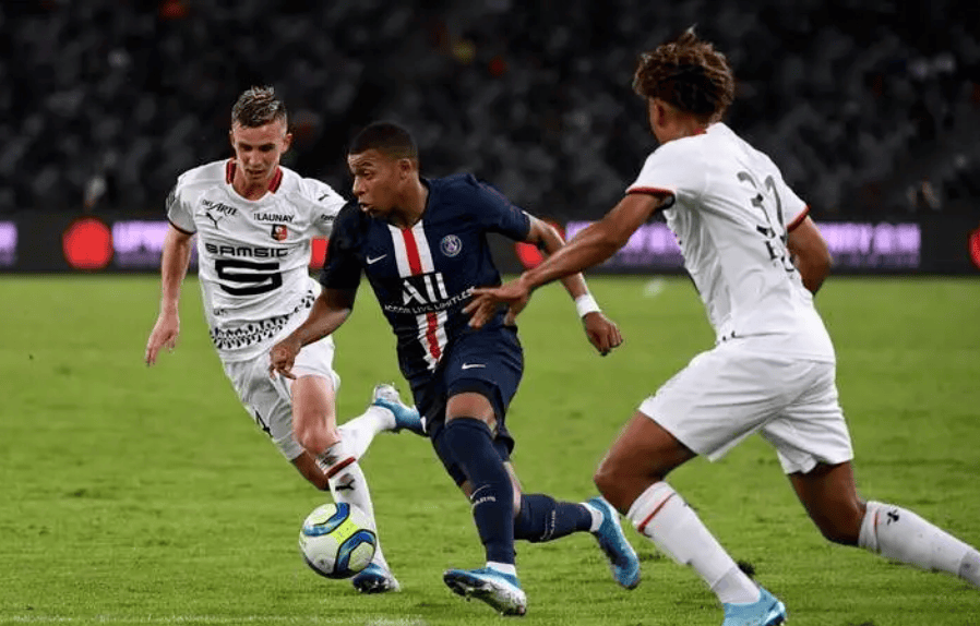 巴黎圣日耳曼再胜南特，领跑积分榜