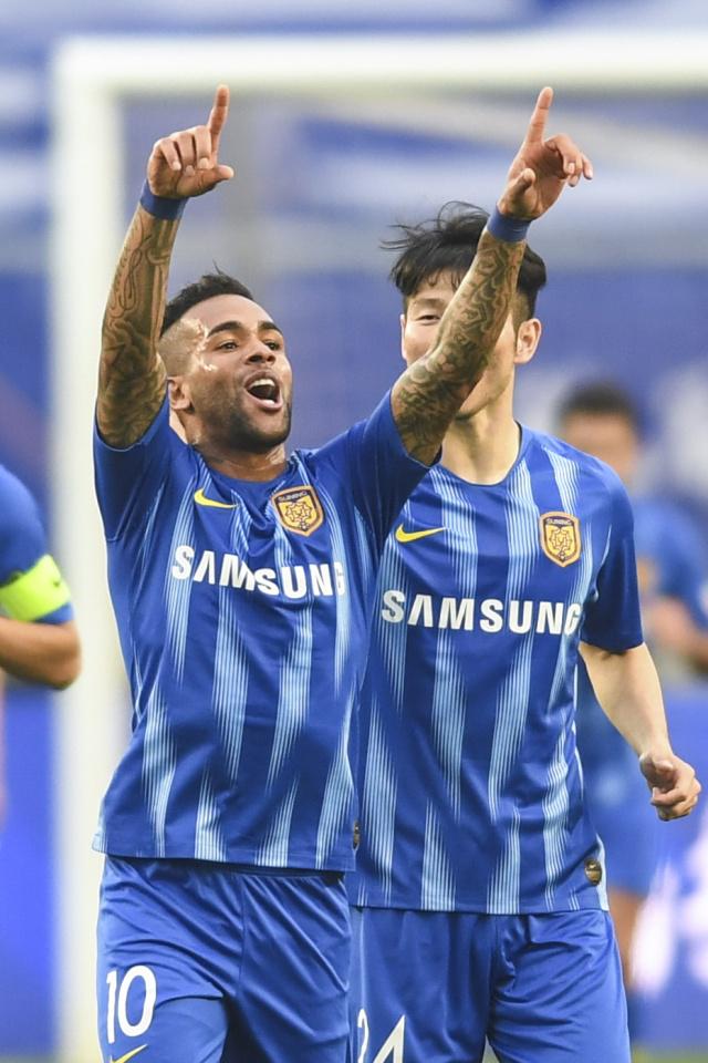 苏宁击败富力，跻身联赛前列