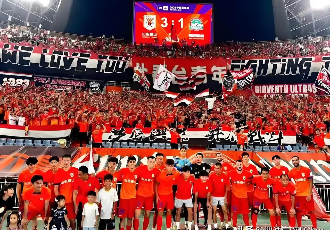 紧张交锋深圳佳兆业挑战上海申花，火爆对决