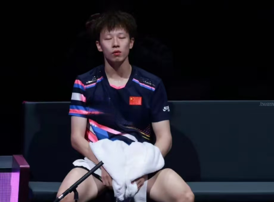 包含制服、选择ETF年亚洲杯小组选赛多哈的词条