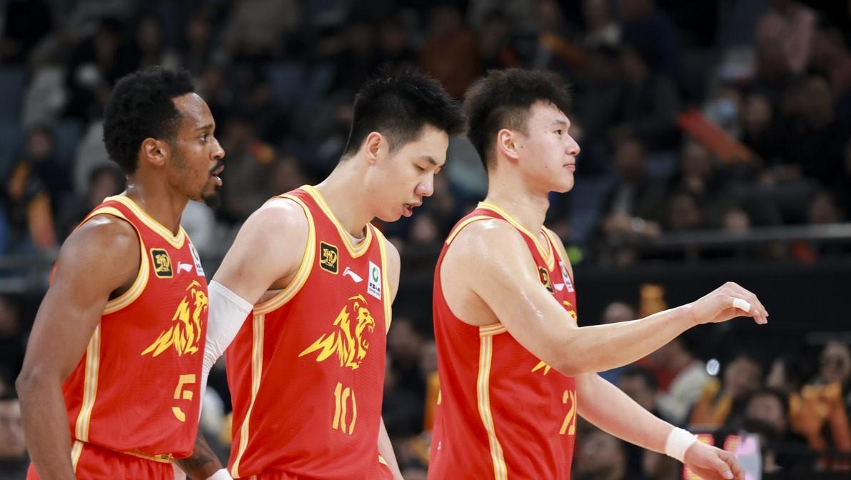 CBA赛场战火升腾,球队实力不容小觑 CBA赛场战火升腾,球队实力不容小觑