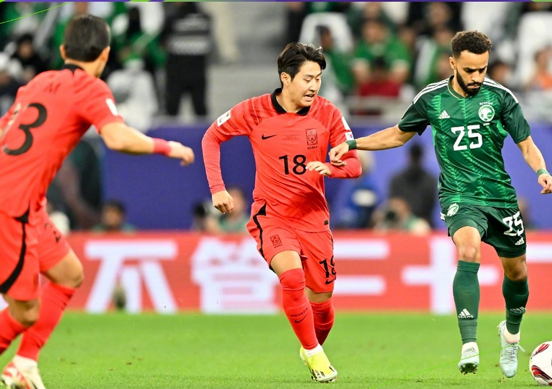 亚洲球队签下荷兰中场，加强传控能力的简单介绍