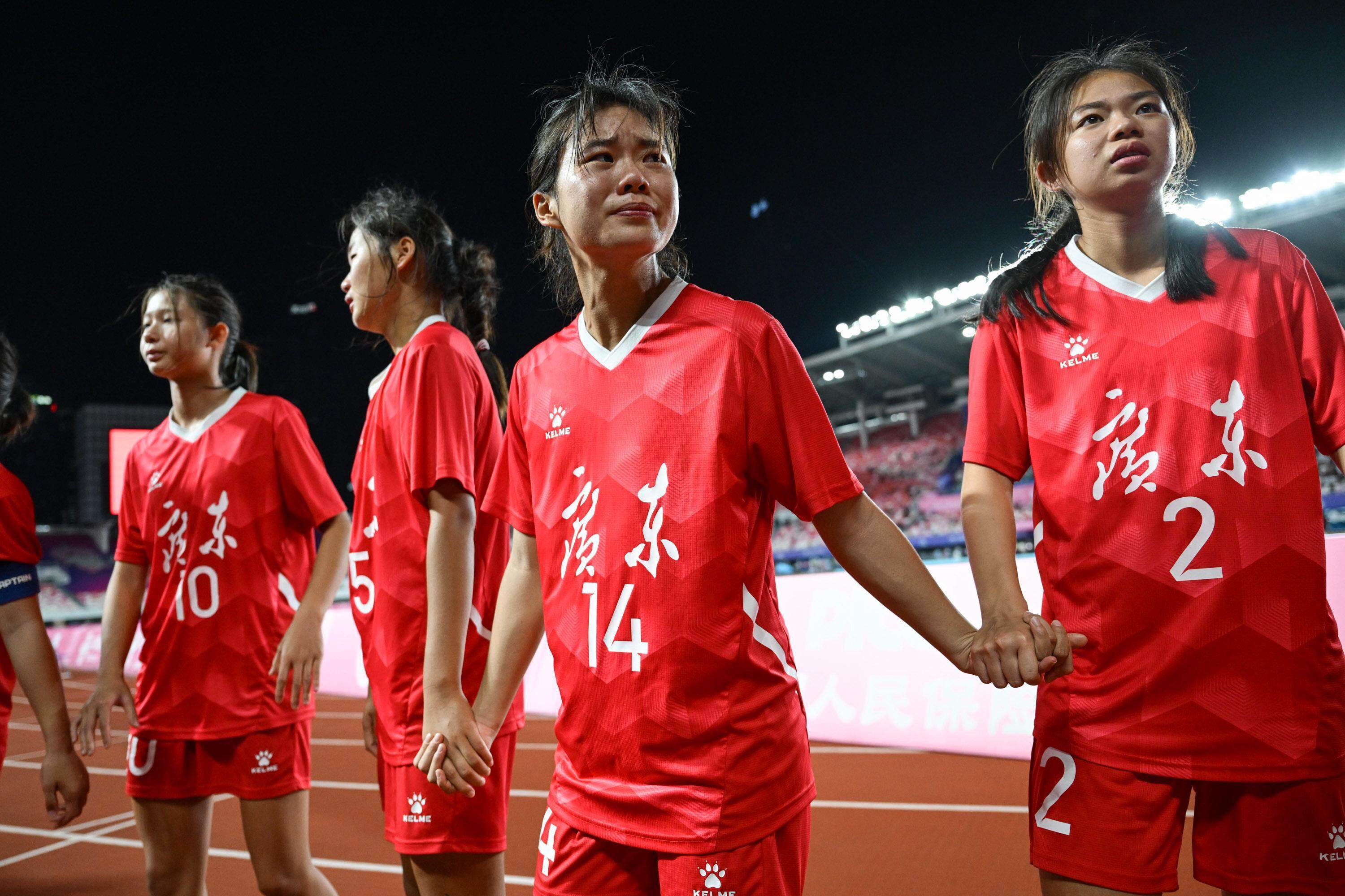 无人可以匹敌！国内女足国家队在比赛中取胜