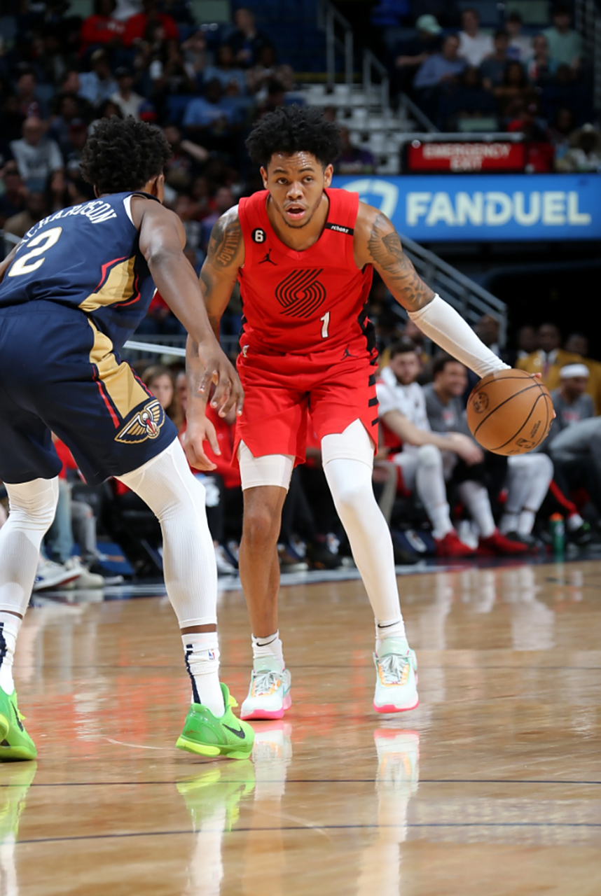 开拓者战胜鹈鹕,利拉德31分 开拓者战胜鹈鹕,利拉德31分