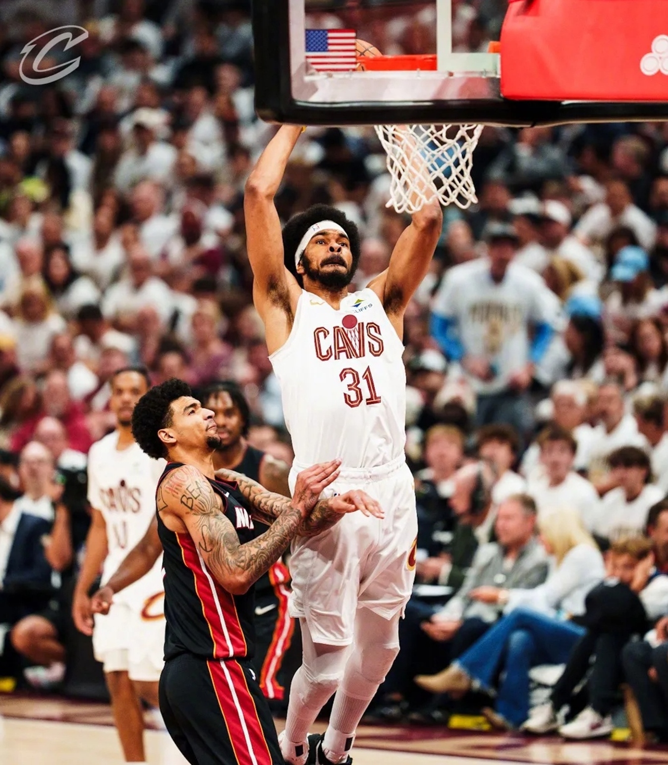 开云平台-热火客场逆转开拓者，取得关键胜利