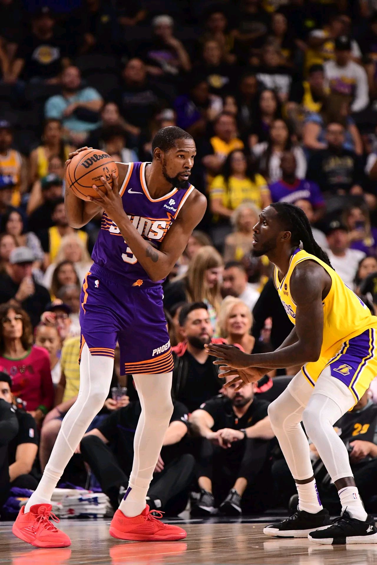 湖人大胜太阳实现四连胜