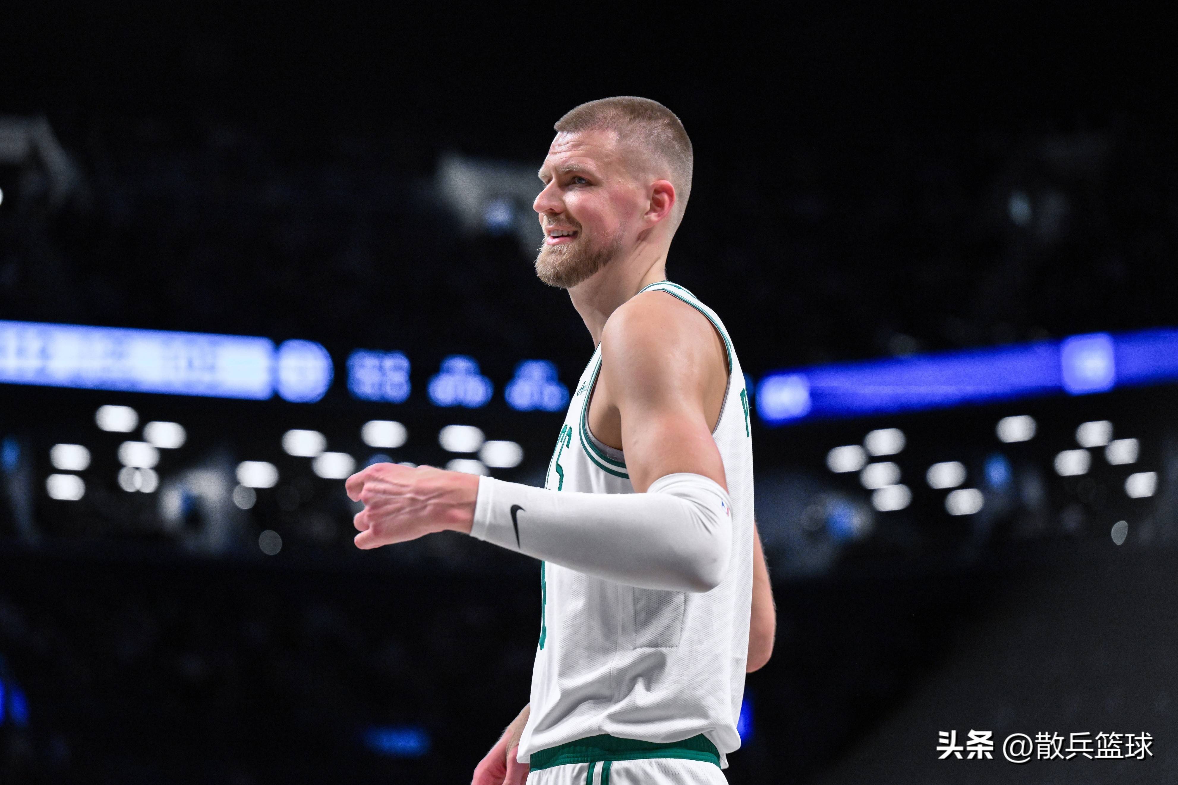 鹈鹕力克篮网,豪取胜利 鹈鹕力克篮网,豪取胜利