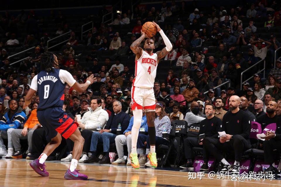 火箭击败奇才,赢得比赛 火箭击败奇才,赢得比赛