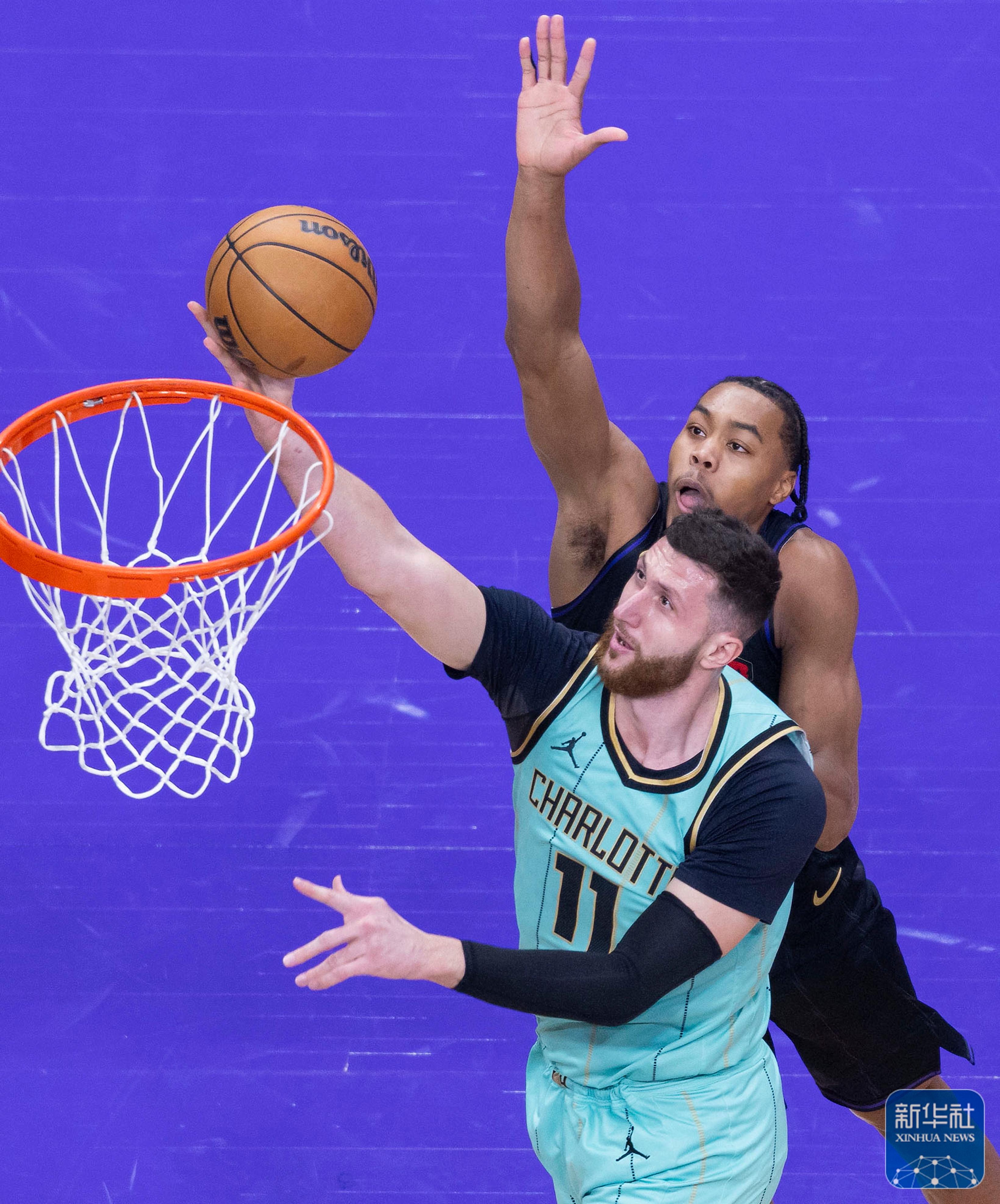 猛龙大胜开拓者，豪取胜利